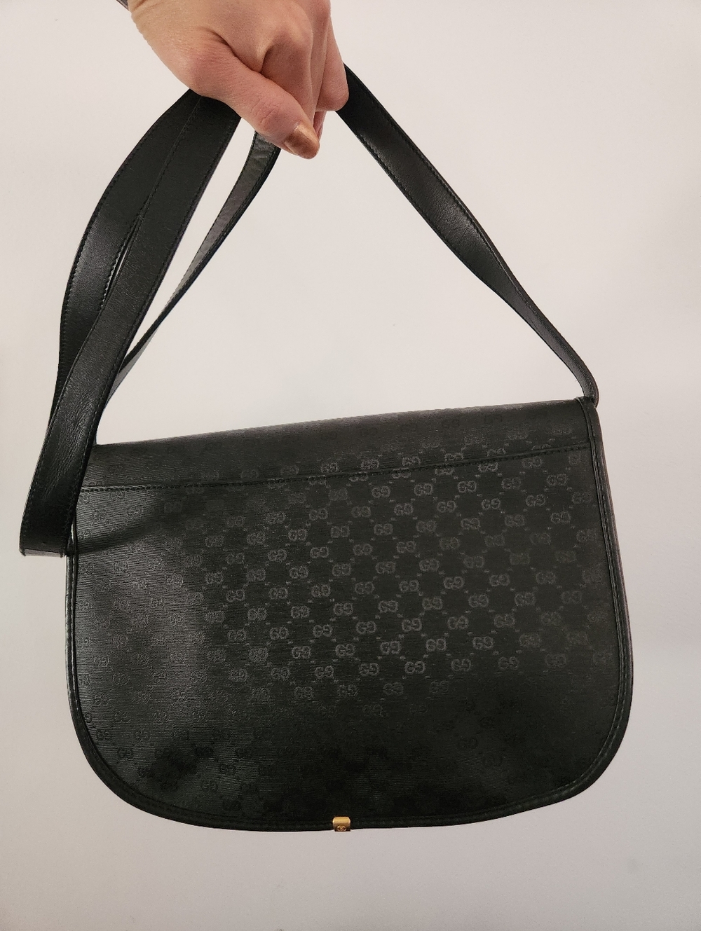 Gucci Black Crossbody Shoulder Bag with Gold Hardware - Picture 3 of 8